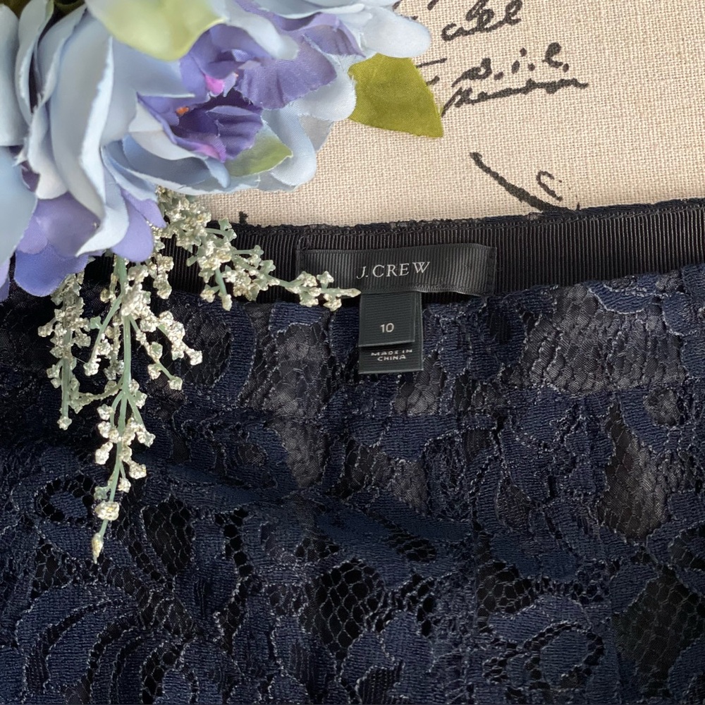 J. Crew Leavers Scalloped Hem A-Line Lace Mini Skirt in Navy & Black Size 10 - Picture 4 of 5